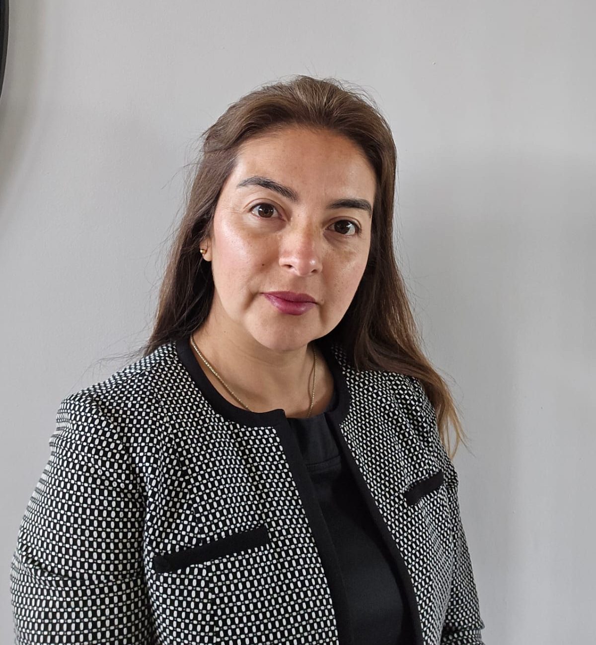 Lorena Flores Calfullán, Abogada de LegalFamilia